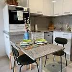 Cimadevilla Plaza דירה