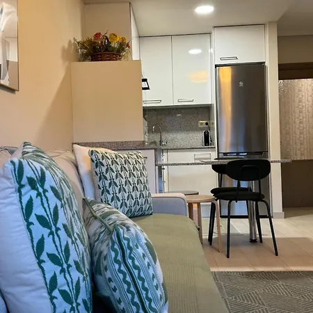 Cimadevilla Plaza דירה